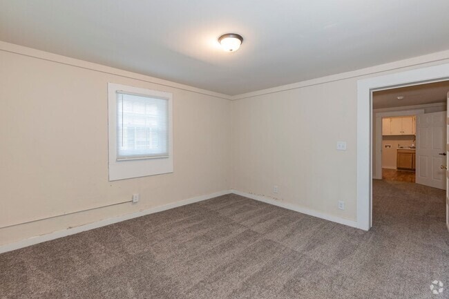Building Photo - Edgerton Duplex 2 Unit Apt A