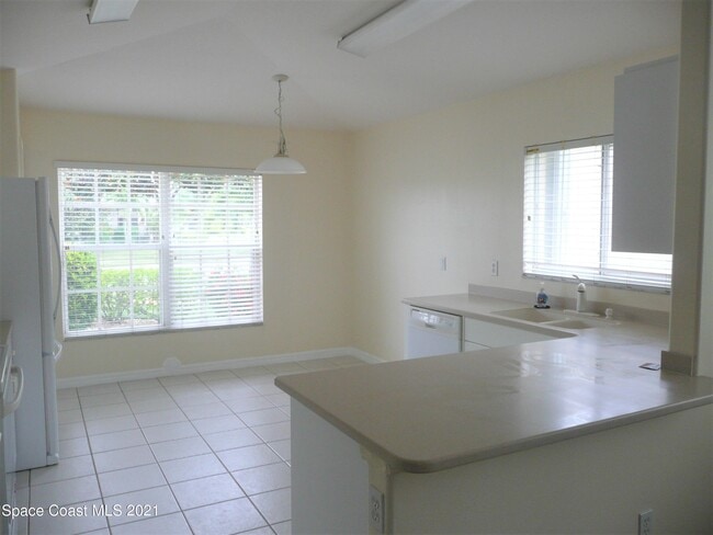Photo - 1749 Sun Gazer Dr