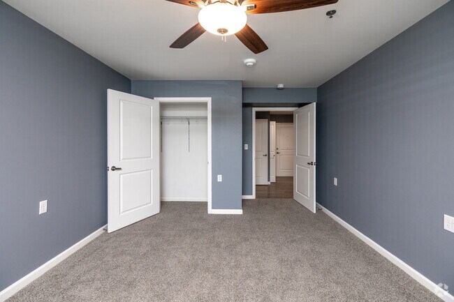 2BR, 1BA - 847SF - Second Bedroom