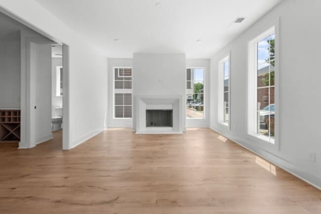 Photo - 1814 Stewart Pl