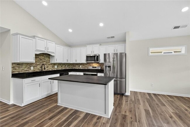 Photo - 193 Lakeside Dr