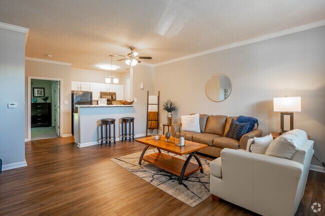 1BR, 1BA - 832SF - Living Room