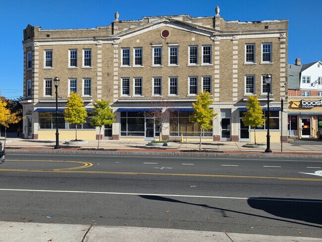 Photo - 696-714-714 Albany Ave Unit 714