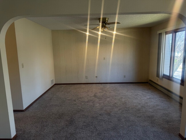 Photo - 480 12th Ave SW Unit 5