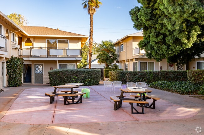 Photo - 364-366 W Olive Ave