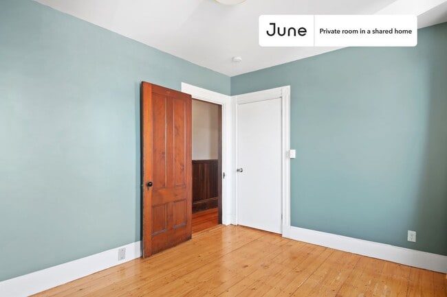 Photo - Room in Shared 4 bed/2 bath home Unidad B