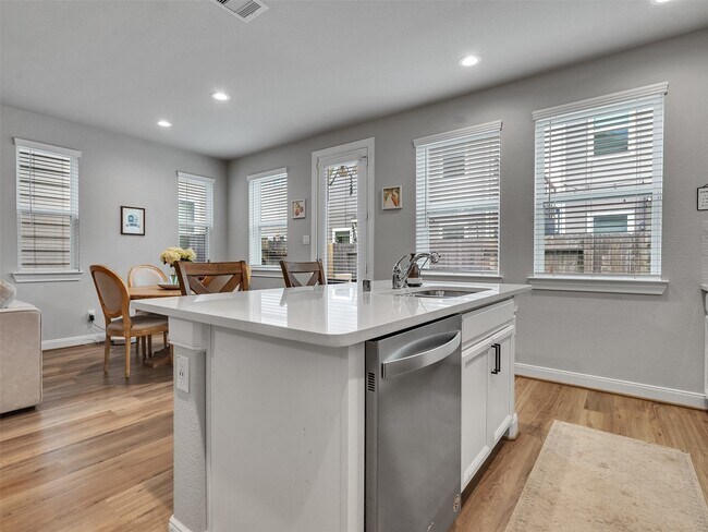 Photo - 3118 Cloud Forest Ln