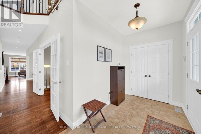 Photo - 590 Kochar Dr