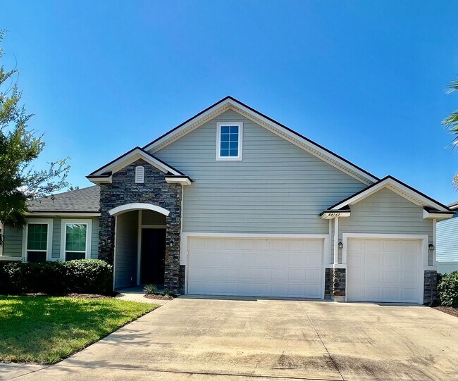 Photo - Spacious Luxury Home