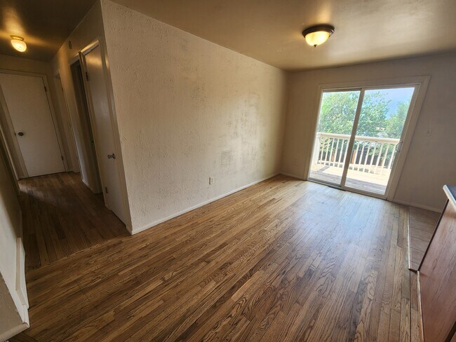 Photo - 677 Bridger Dr