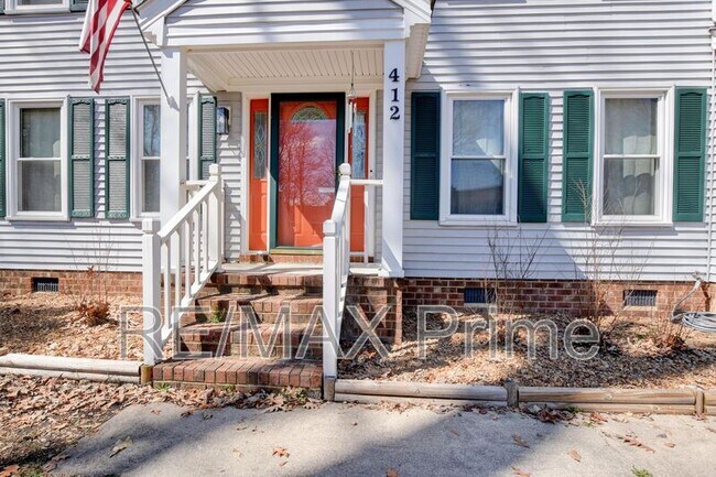 Photo - 412 Saddle Ct