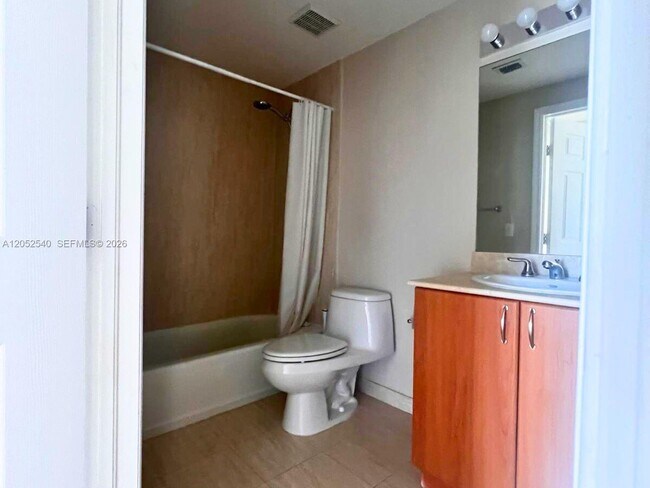 2425 SW 27th Ave Unit 1006