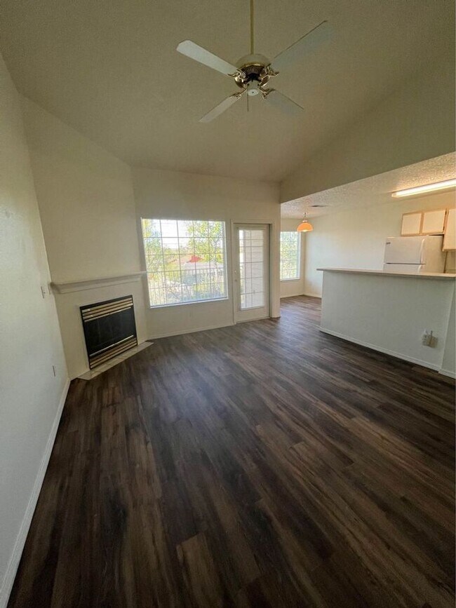 2304 Sunnybrook Dr Unit 305