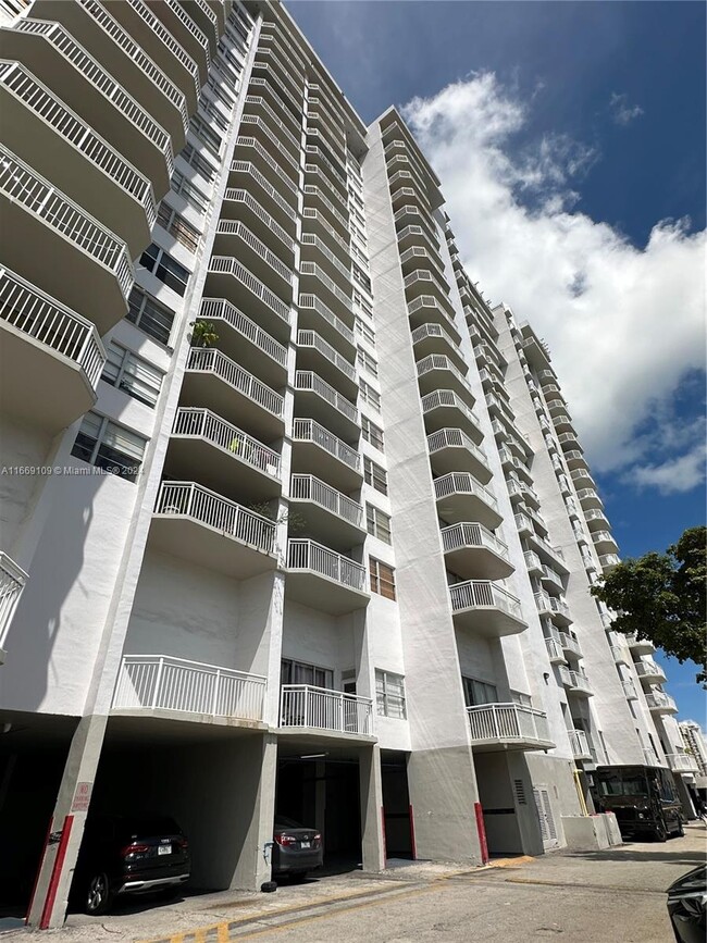 Photo - 18031 Biscayne Blvd Condo Unit 803