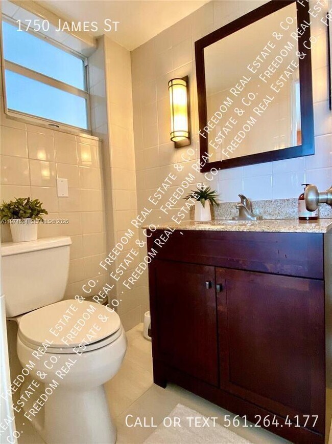 Photo - 1750 James Ave