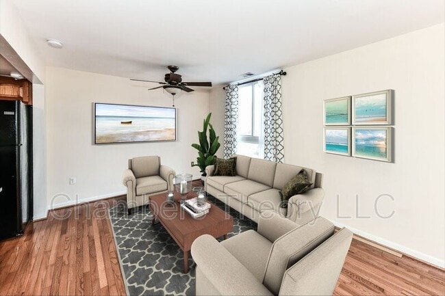 Photo - 8088 Edinburgh Dr