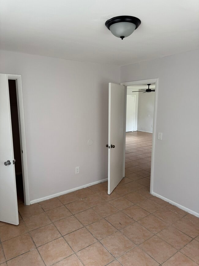 Photo - 2147 Laura Ln Unit 47A