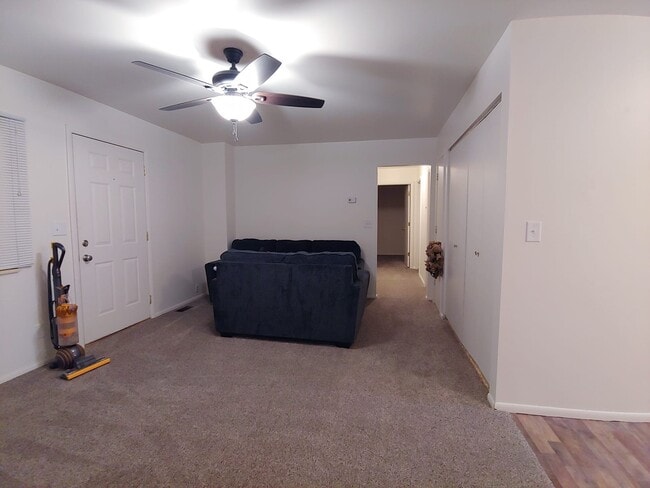 Photo - 351 W 200 S