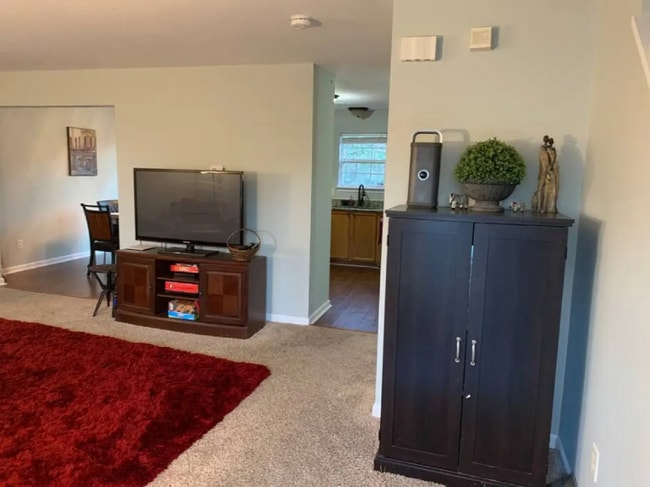 Photo - 2821 Trestle Ct SW