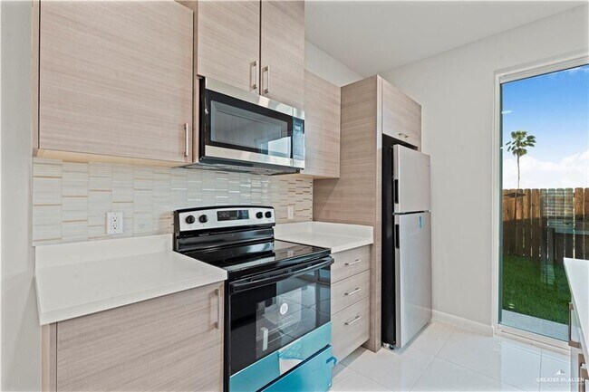 Photo - 20 Vanessa Ln