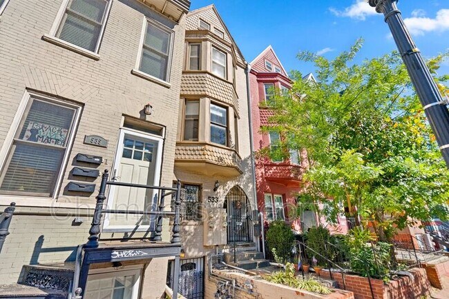 Photo - 533 Florida Ave NW Unidad #1