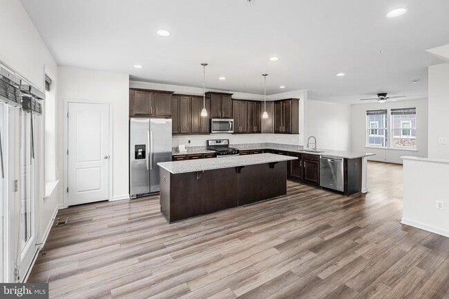 Photo - 6202 Davinci St