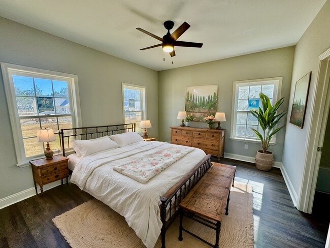 Photo - 230 Firefly Ln