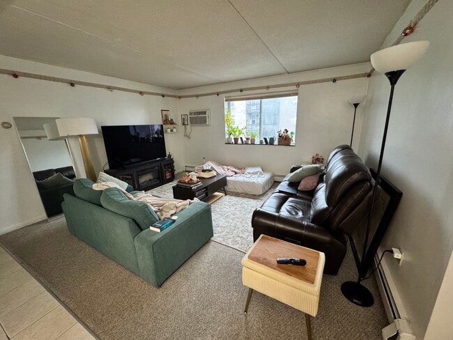 Photo - 80 Gardner St