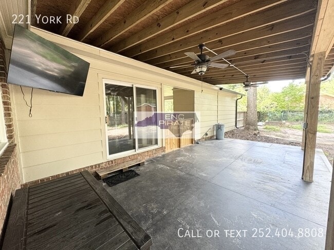 221 York Rd