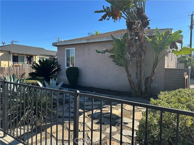 Photo - 5752 Jillson St