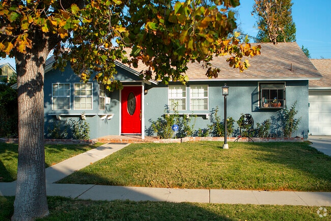Building Photo - 7900 Shoshone Ave Rental