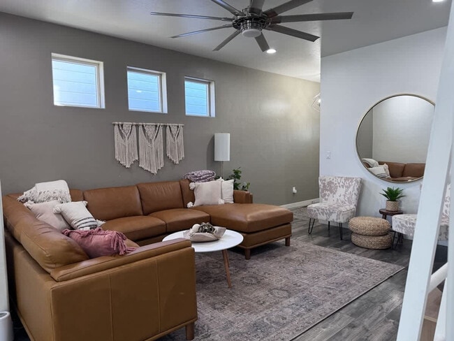 Photo - 2092 W Bella Ln Unit ID1460910P