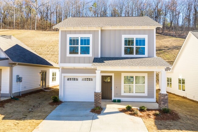 Photo - 3 bedroom home with garage and fenced backyard!