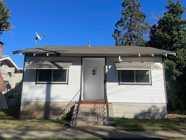 3 Bedroom House in Downtown Oroville - 3 Bedroom House in Downtown Oroville