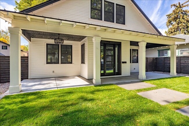 Photo - MODERN MEETS HISTORIC: YOUR HYDE PARK HAVE...