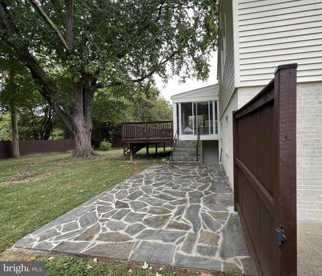 Building Photo - 1726 Baldwin Dr