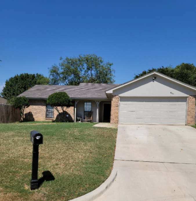 Cozy in the Culdesac 3/2/2 in Burleson - Cozy in the Culdesac 3/2/2 in Burleson House