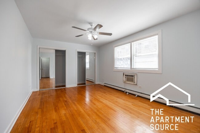 Photo - 1643 W Sherwin Ave Unit 2