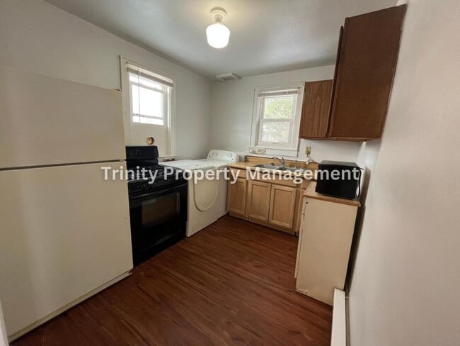 Photo - 620.5 Locust Ave