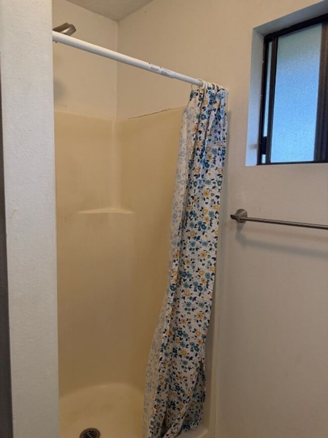 Photo - 1060 Lower Kimo Dr Unit Upstairs