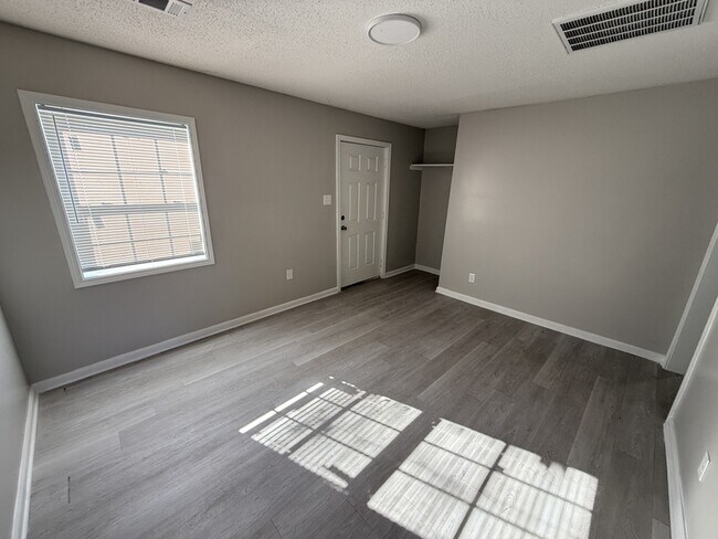 Photo - 1157 N Belvedere Blvd