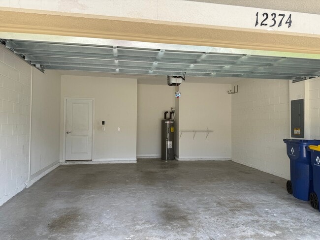 Photo - 12374 Eastpointe Dr