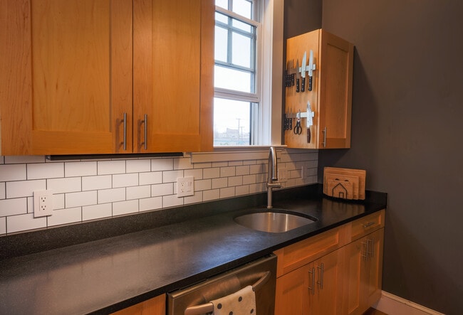 Photo - 80 Webster Ave Unit 2H