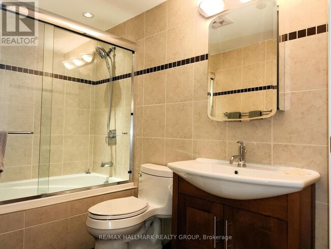 Photo - 90 George St Unit 704