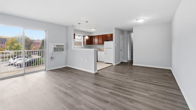 Photo - Waters Edge Apartments