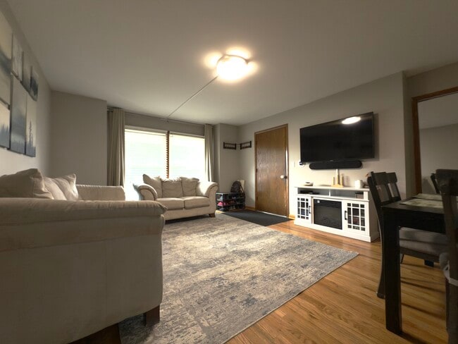 Building Photo - 1202 E Ardyce Ln Unit APT 1