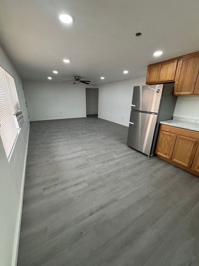 Photo - 232 W Barbara St Unit Apt. A