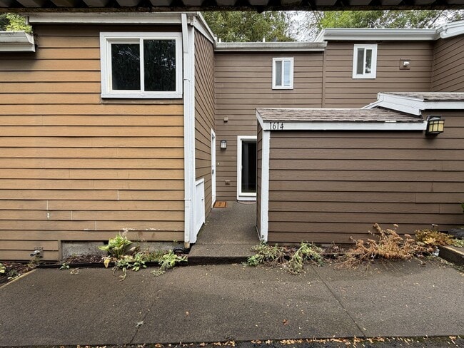 Photo - 1614 Village Park Pl