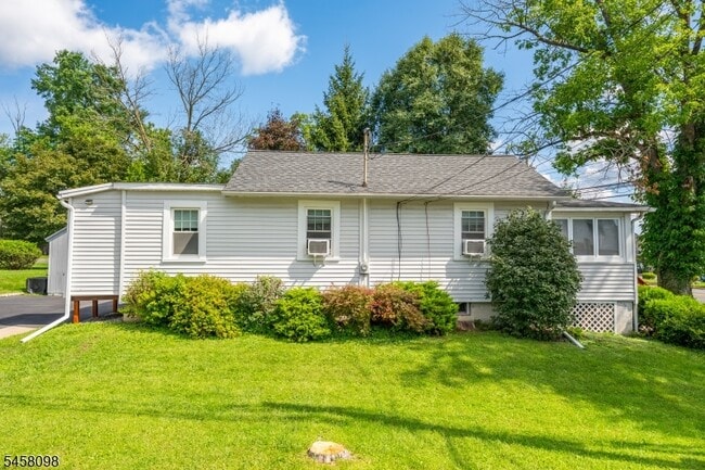100 Ridgedale Ave
