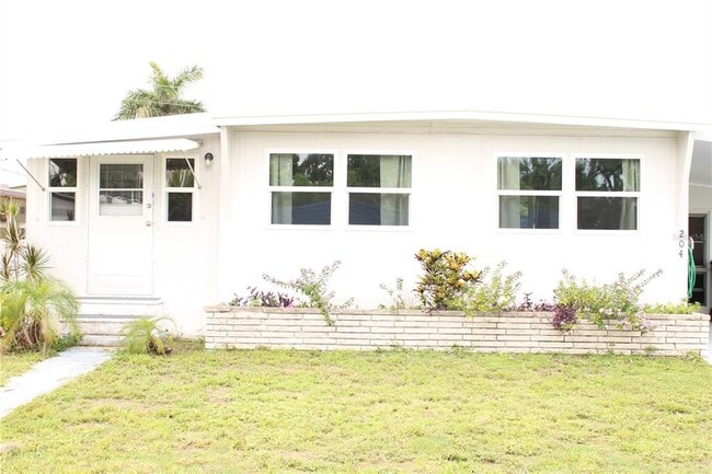 Building Photo - 204 50th Ave Dr W